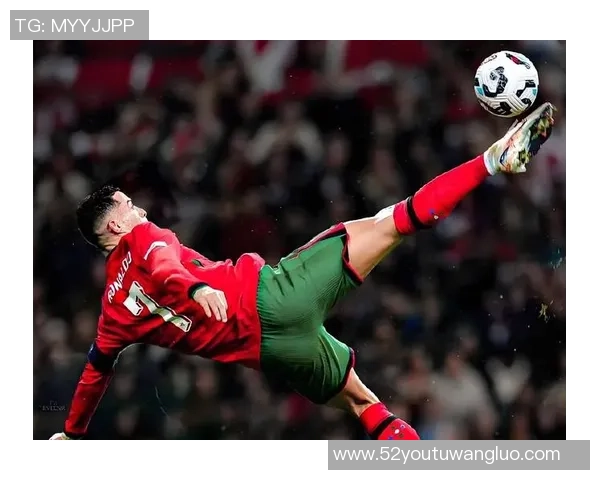 颠覆足球明星的传奇故事与影响力解析，探索他们如何改变了足球的面貌